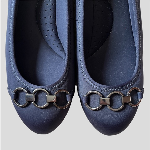 Women’s Bandolino Shoes - Picture 4 of 8